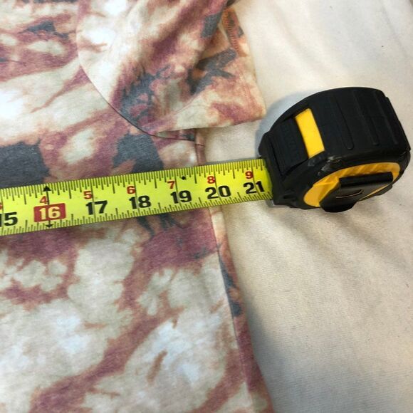 AND NOW THIS WOMEN'S SHORT SLEEVE GRAPHIC T-SHIRT SIZE M.      SB - Picture 5 of 5